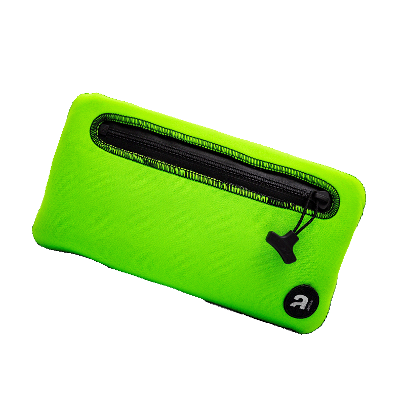 Immagine scontornata della pochette Lise di Atelis verde fluo.